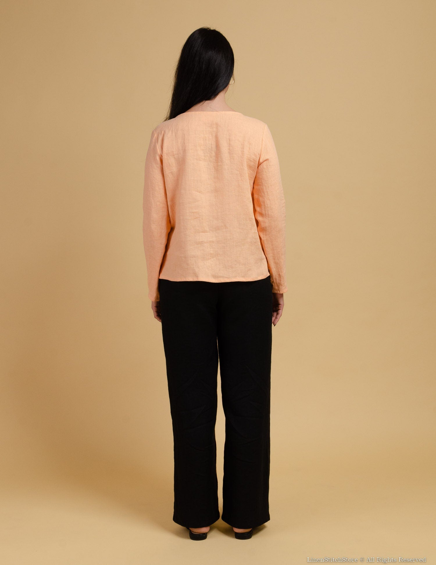 LEILA V-neck linen top | Peach