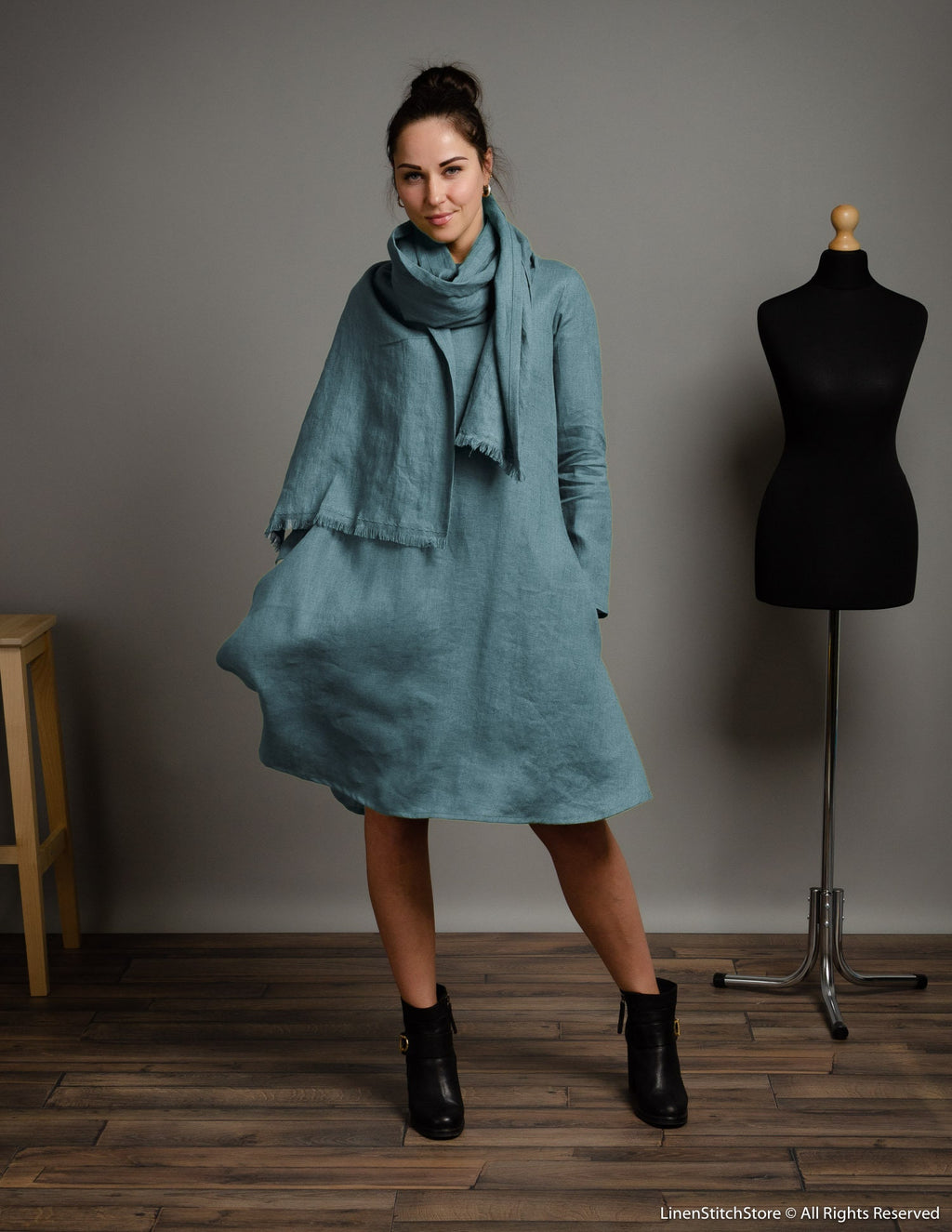 VERONICA Linen dress | Electric blue