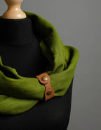 Loop linen scarf | Olive