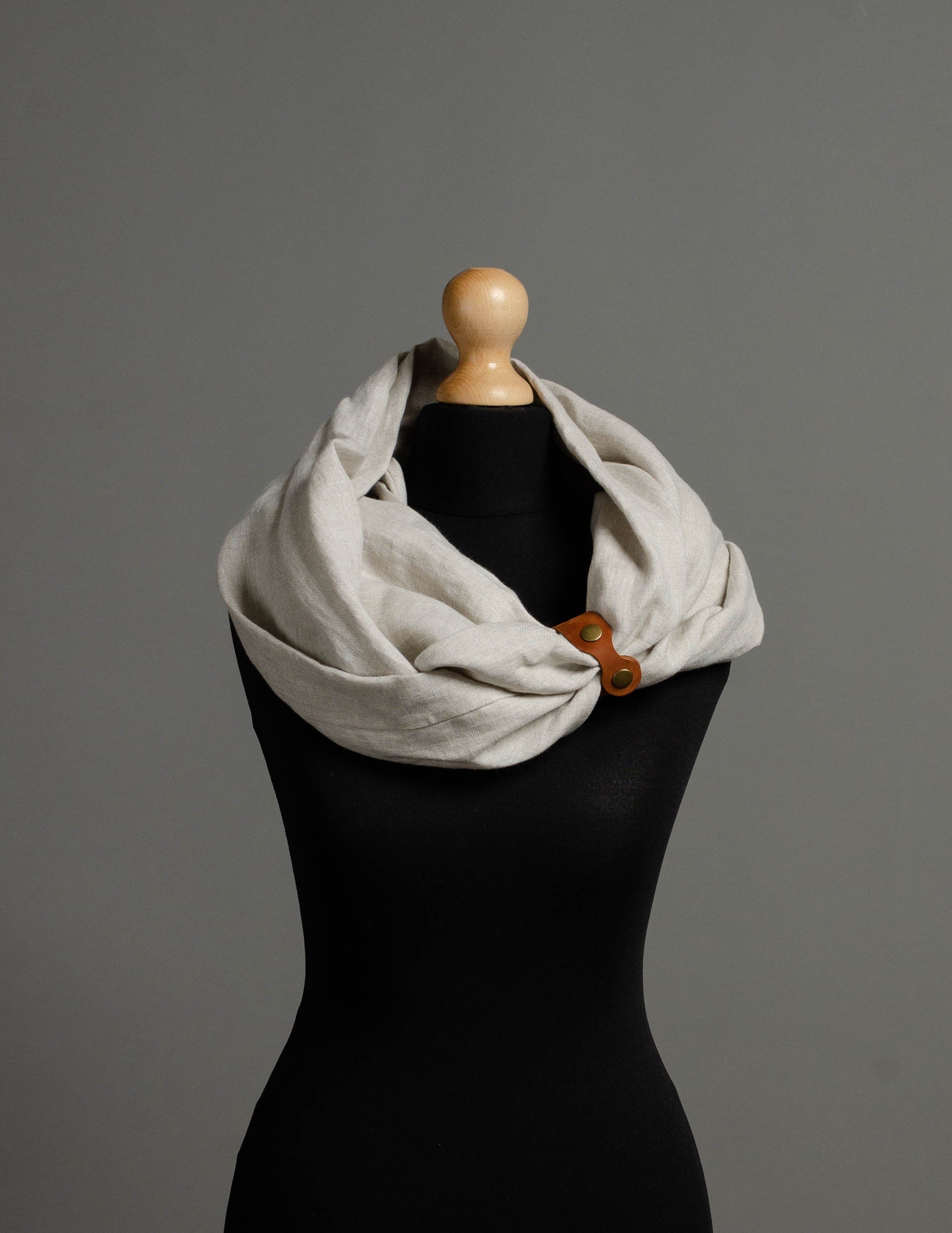 Loop linen scarf | Natural