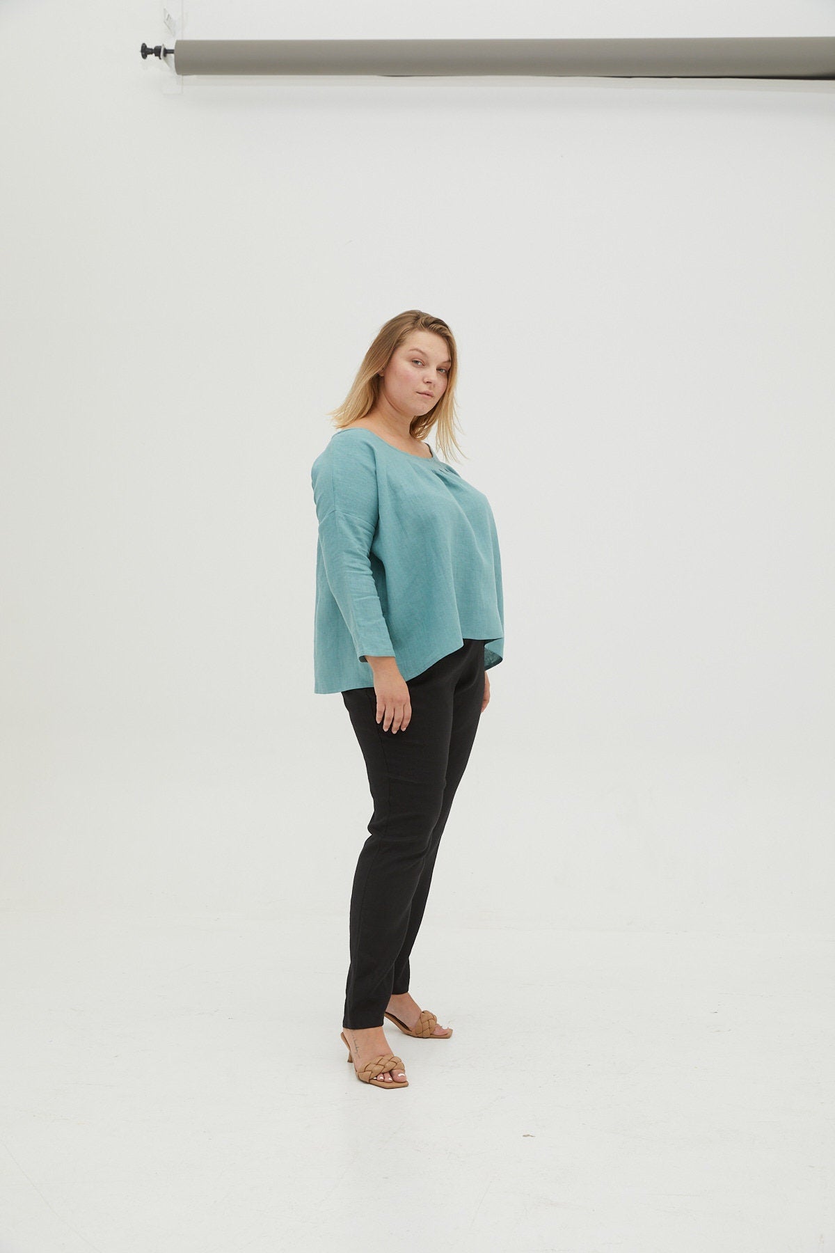 LUCIA oversized linen top | Electric blue