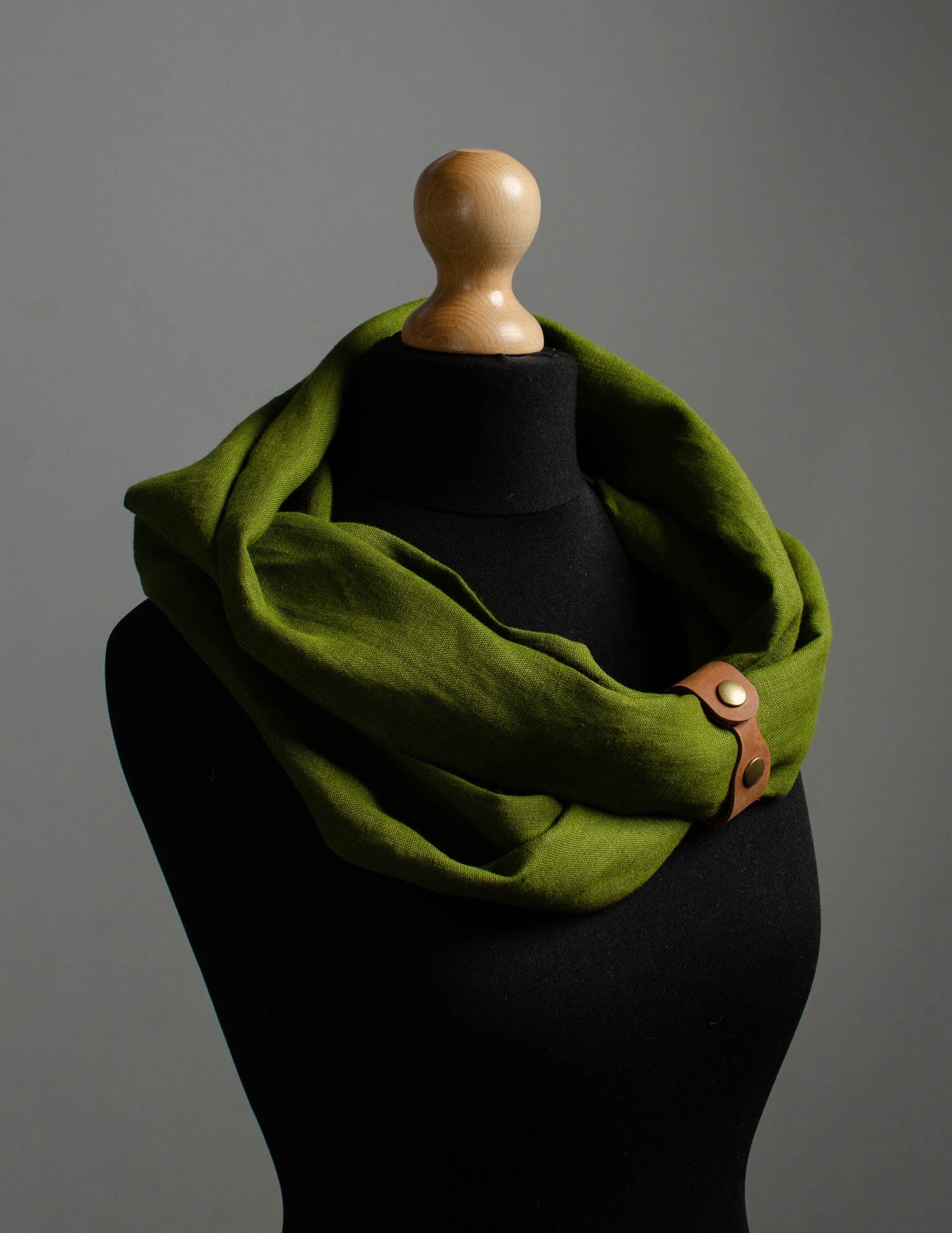 Loop linen scarf | Natural