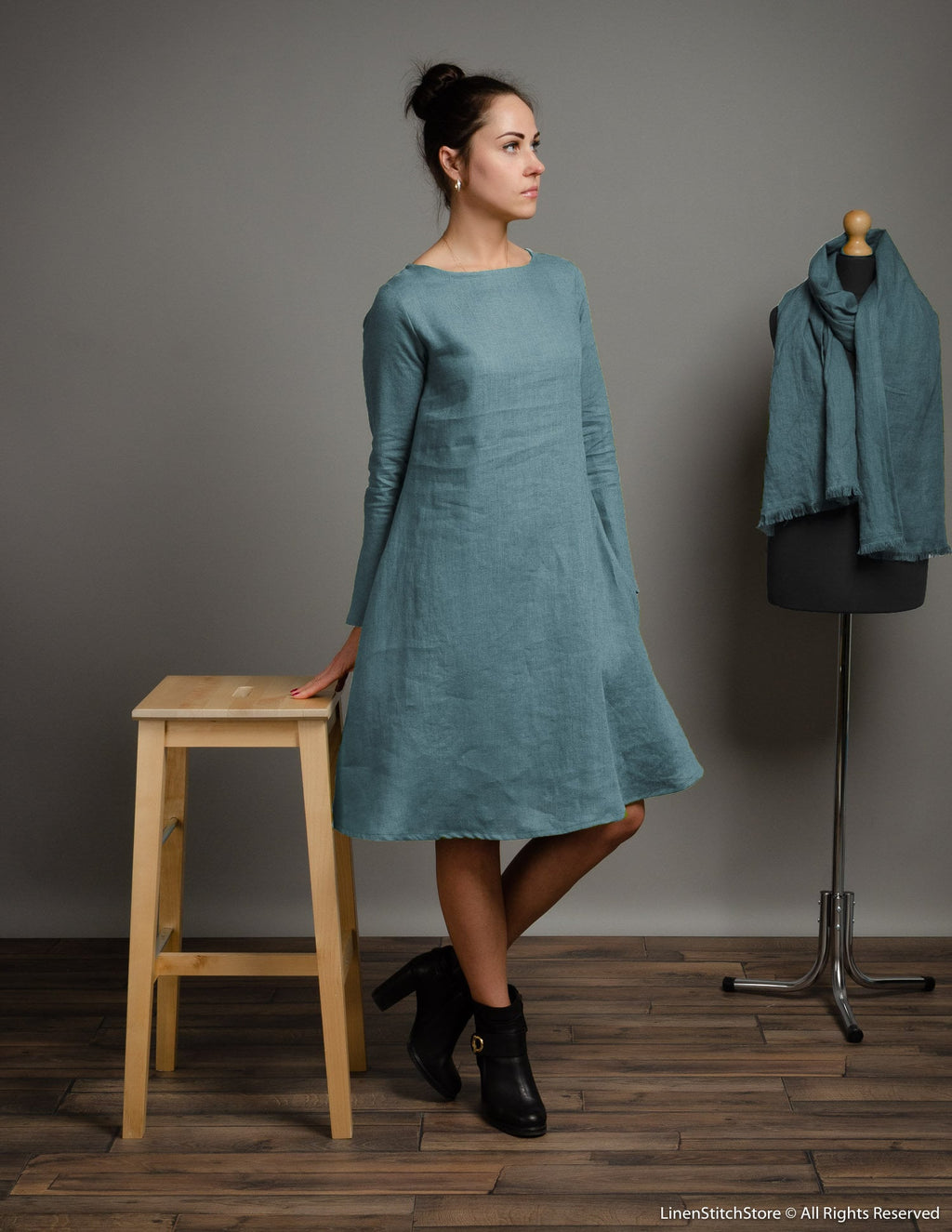 VERONICA Linen dress | Electric blue