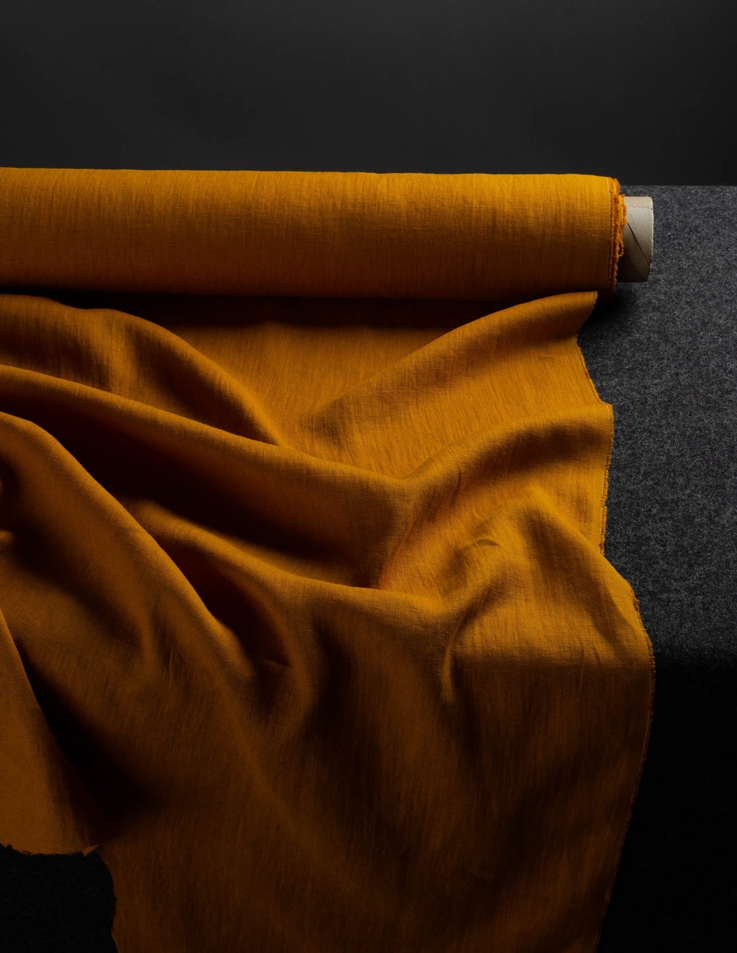 Mustard colour medium weight linen fabric supply