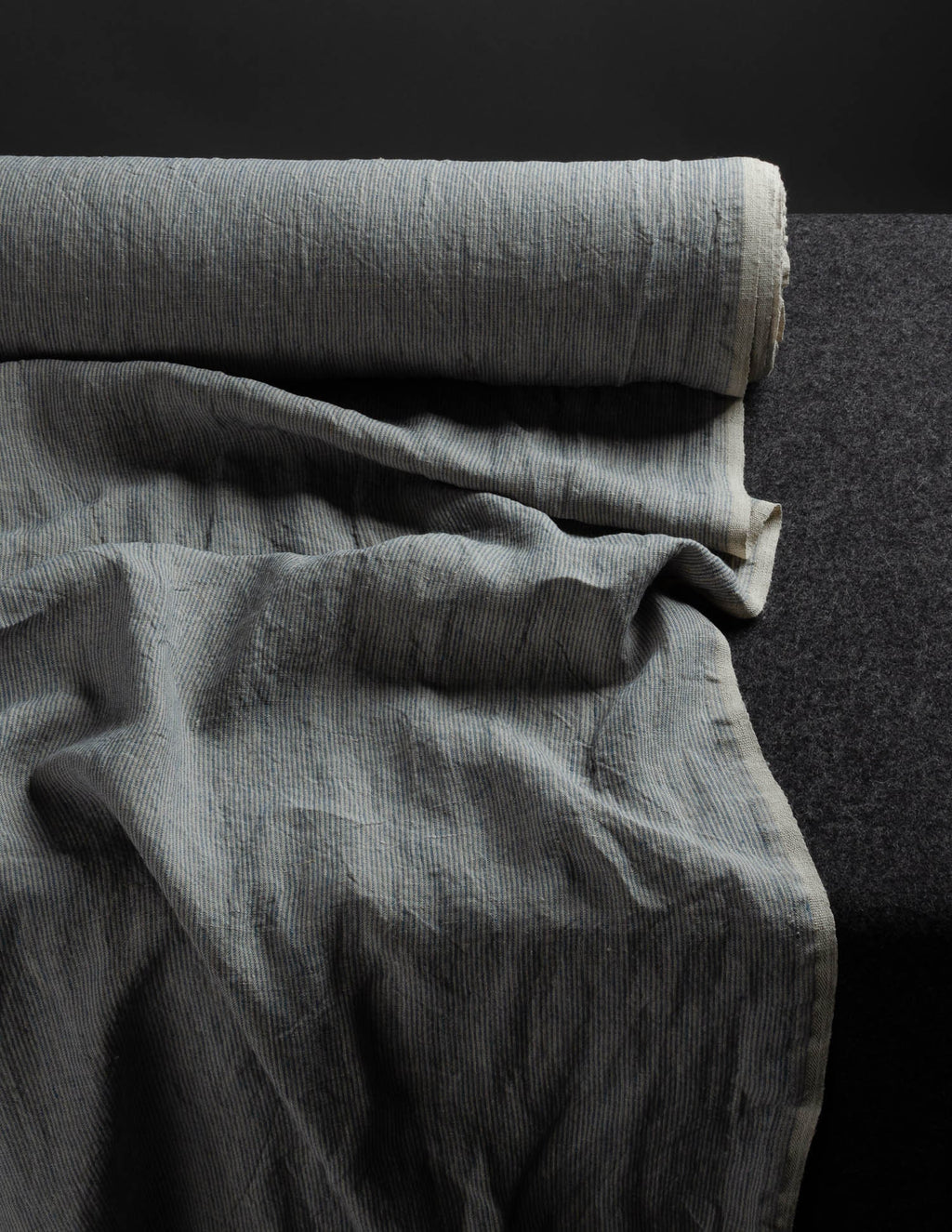 Striped blue color medium weight linen fabric supply