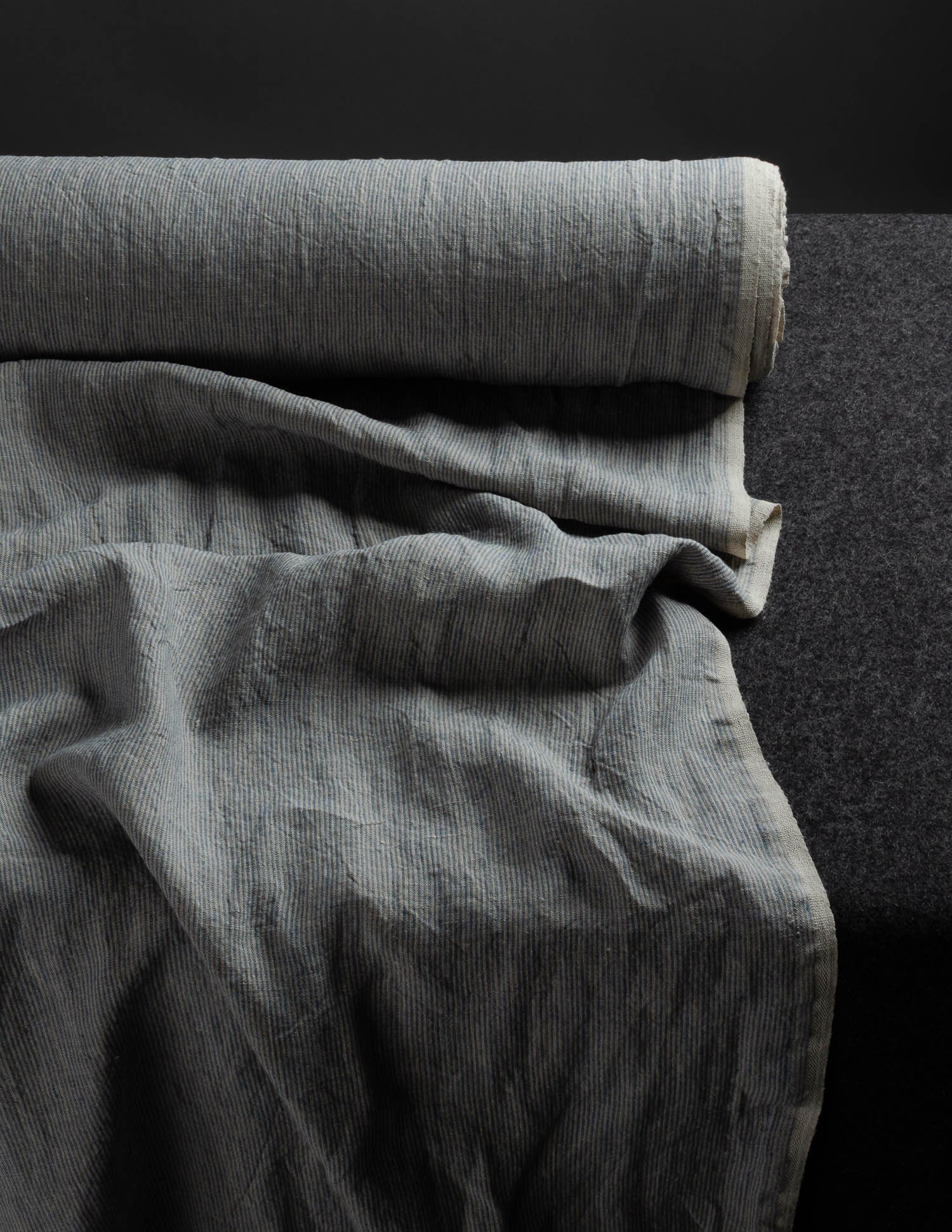 Striped blue color medium weight linen fabric supply