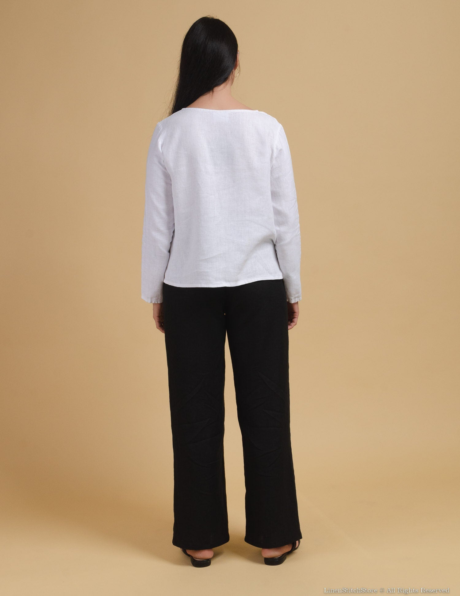 LEILA V-neck linen top | White